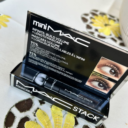 Mac Macstack Mini Mascara new, intense black, moisture resistant 8ml