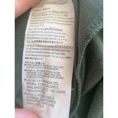 Under Armour athletic shirt XXL like new