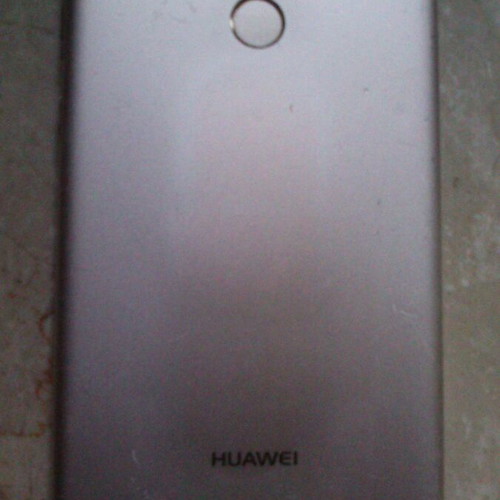 Huawei Mate 10 Lite 64GB smartphone with cracked screen