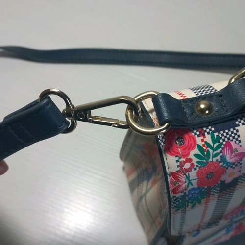 Φλοράλ τσάντα ώμου Accessorize σαν καινούργιο, πολύχρωμη