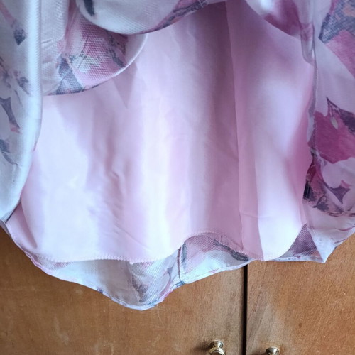 Spring floral skirt with lining, size large, like new, pink and white