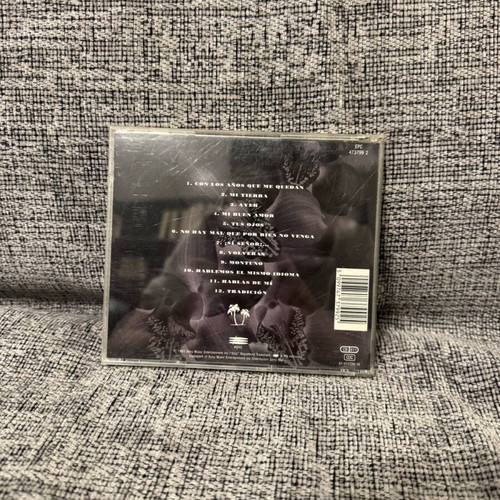 Gloria Estefan Mi Tierra CD used in very good condition