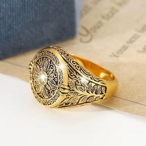 Retro fashion men's ring new, bronze color with leaf design