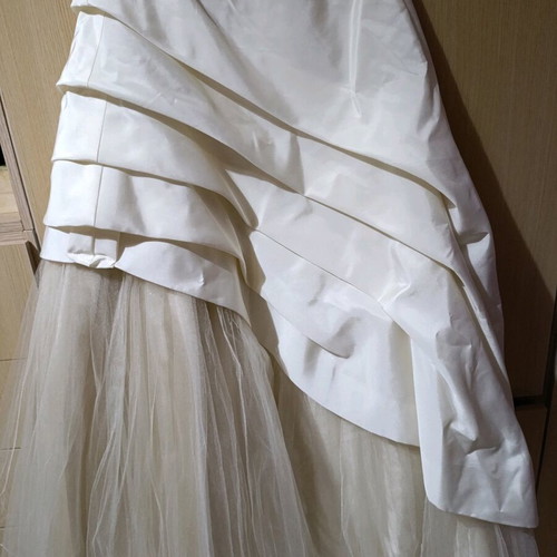 Wedding dress like new ivory color suitable for pregnant size M-L