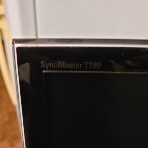 Samsung SyncMaster T190 monitor used, 19 inches