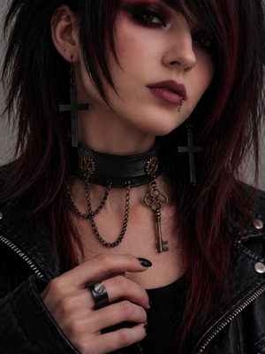 Punk spike ring and industrial key choker set like new