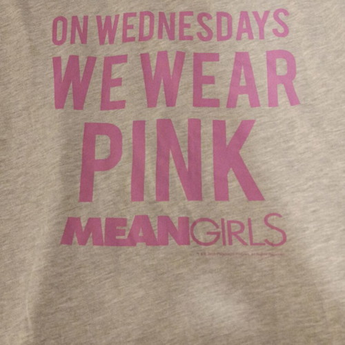 T shirt Mean Girls on Wednesday we wear pink gray, like new, size L