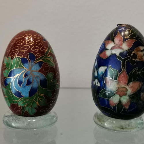 Cloisonne egg set used with enamel, burgundy and blue colors