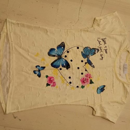 Vanity t-shirt for 10-year-old girl used, yellow with butterflies and ripped style