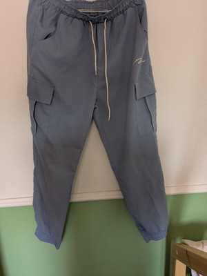 Blue cargo pants like new, size L 40 12