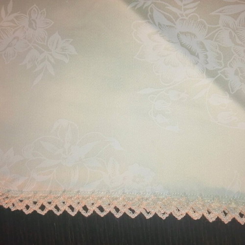Tablecloth set new with 12 ivory cotton napkins