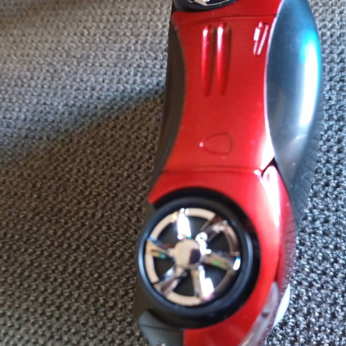 Wireless car-shaped mouse new with USB adapter and built-in battery