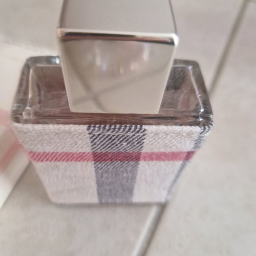 Burberry Eau de Parfum 50 ml like new