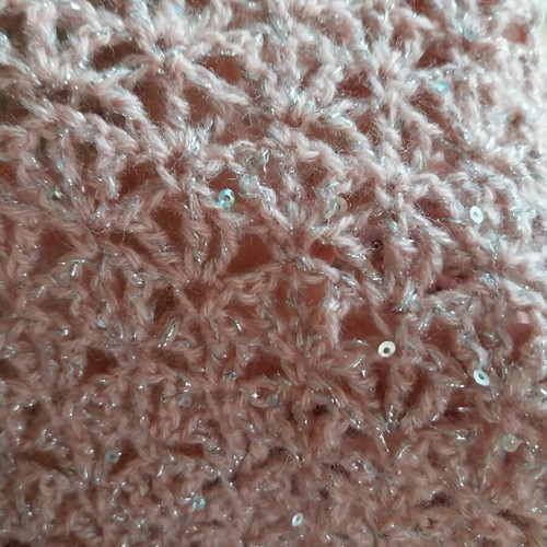 Long knitted scarf with angora, acrylic, lurex and sequins, pink rose ash