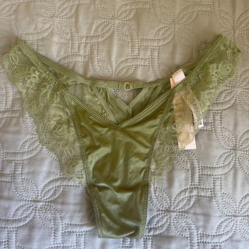 Victoria’s Secret thong new, green, size Small