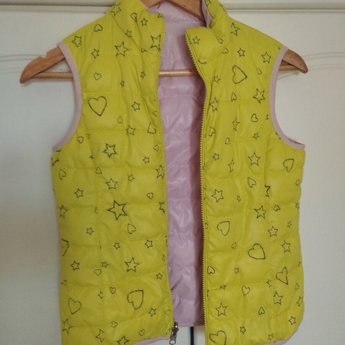 Benetton vest like new reversible pink and yellow, age 10