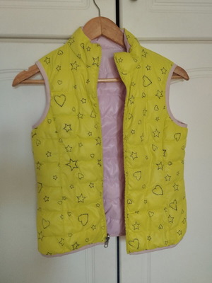 Benetton vest like new reversible pink and yellow, age 10