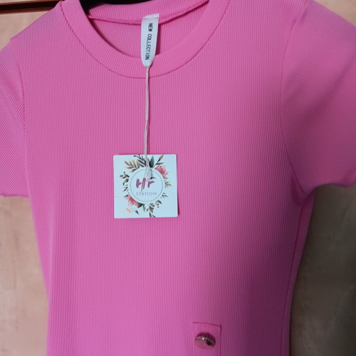 Pink mini dress like new, small size, short sleeves with slit and decorative buttons