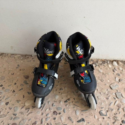 Roller skates no 31-34 and skateboard 53x16 used