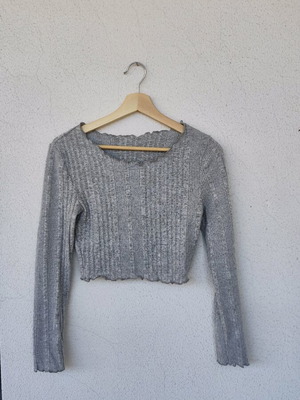 T-shirt size S, never worn, dropped shoulders