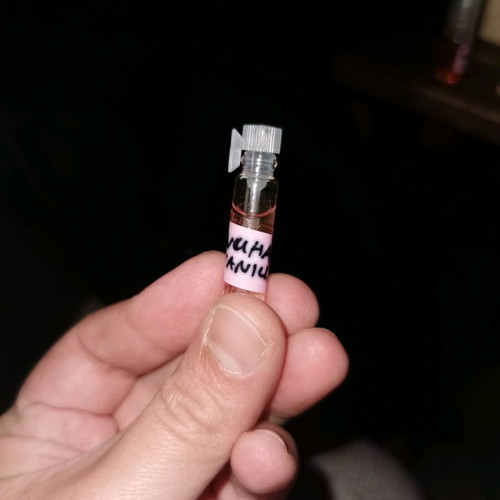 Nuha Vanilla Arabic sample tester eau de parfum 1 ml like new