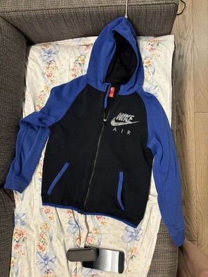 Nike sweatshirt for children up to 13 years