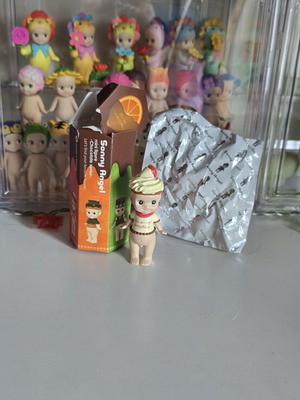 Sonny Angel Strawberry Chocolate Figure new, Chocolate Series 2016