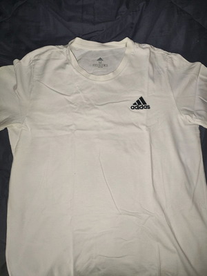 Μπλούζα Adidas μεταχειρισμένη, μέγεθος M, άσπρη