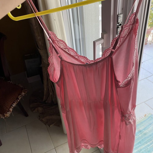 Attrattivo top with adjustable straps and lace waist belt like new, pink