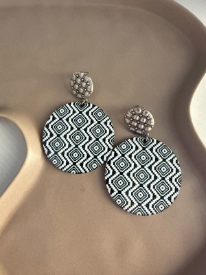 Zara retro unique earrings like new, black and white