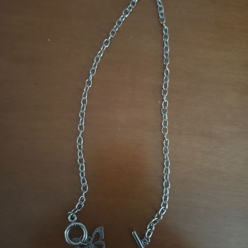 Chain necklace with butterfly and special clasp like new