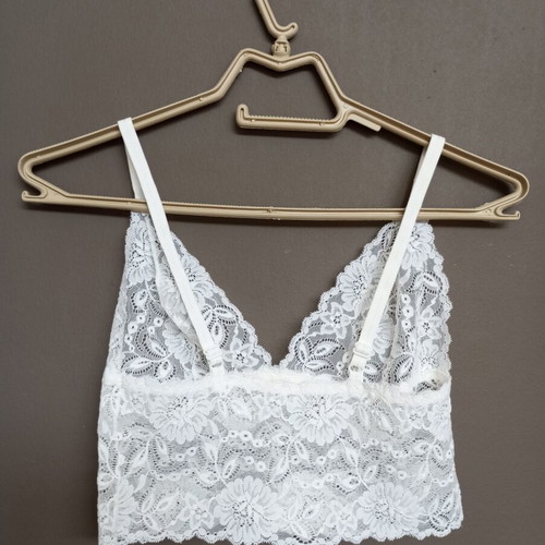 White Bustier Top like new with new Lip Combo gift