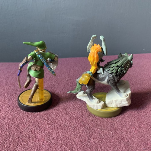 Amiibo Zelda figures