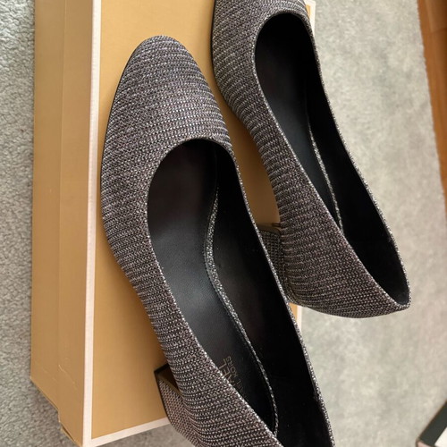 Michael Kors pumps silver like new, size 36.5