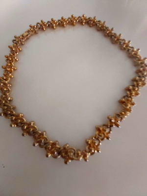 Necklace used, beautiful and elegant