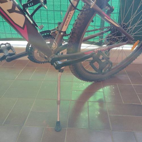 Mountain bike like new, women's, black, front suspension, gears