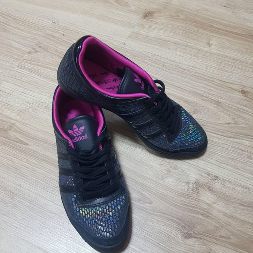 Adidas Sleek Series Sports Shoes Size 36 2/3 Like New