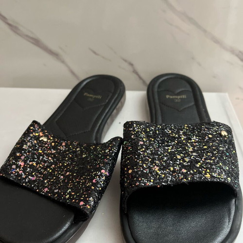Slippers with rhinestones size 32 for girls like new, black