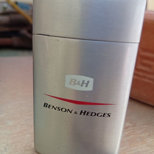 Benson & Hedges Lighter like new, jet flame, silver matte