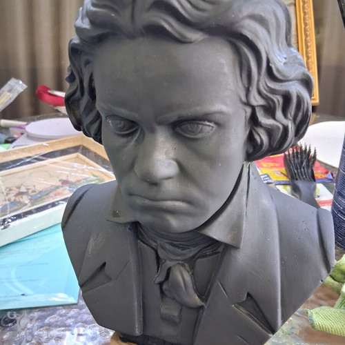 Beethoven Gypsum Bust by Spyros Goggakis like new, signed, 30cm