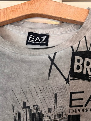 T shirt Emporio Armani used, size M, beige