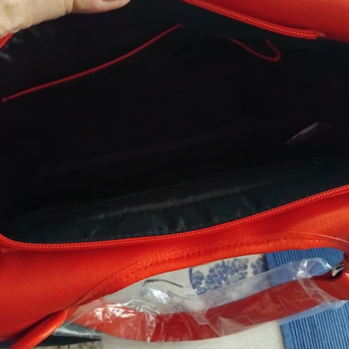 Red leather handbag new without defects