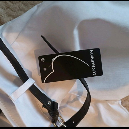 Women's white pants new, size L