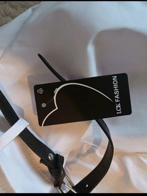 Women's white pants new, size L