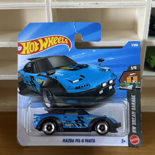 Hotwheels Mazda MX-5 Miata sealed, new