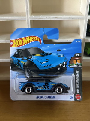 Hotwheels Mazda MX-5 Miata sealed, new