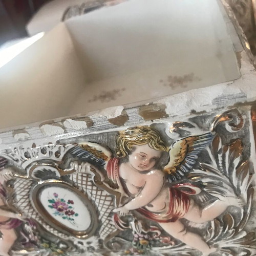 Capodimonte Italy chest used, early 20th century