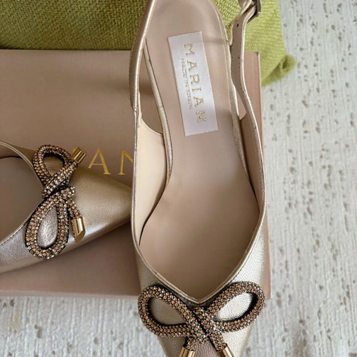 Marian gold leather slingback pumps new, size 36