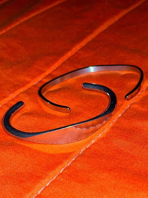 Minimal stainless steel open cuff bracelets set
