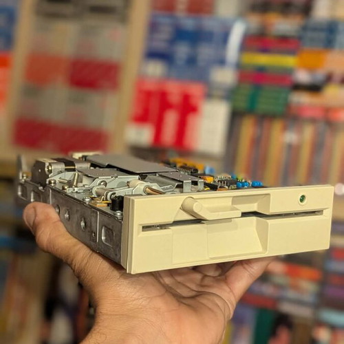 Amstrad Alps Electronic DFC222 5.25" Floppy Drive DD 360kb used with cable